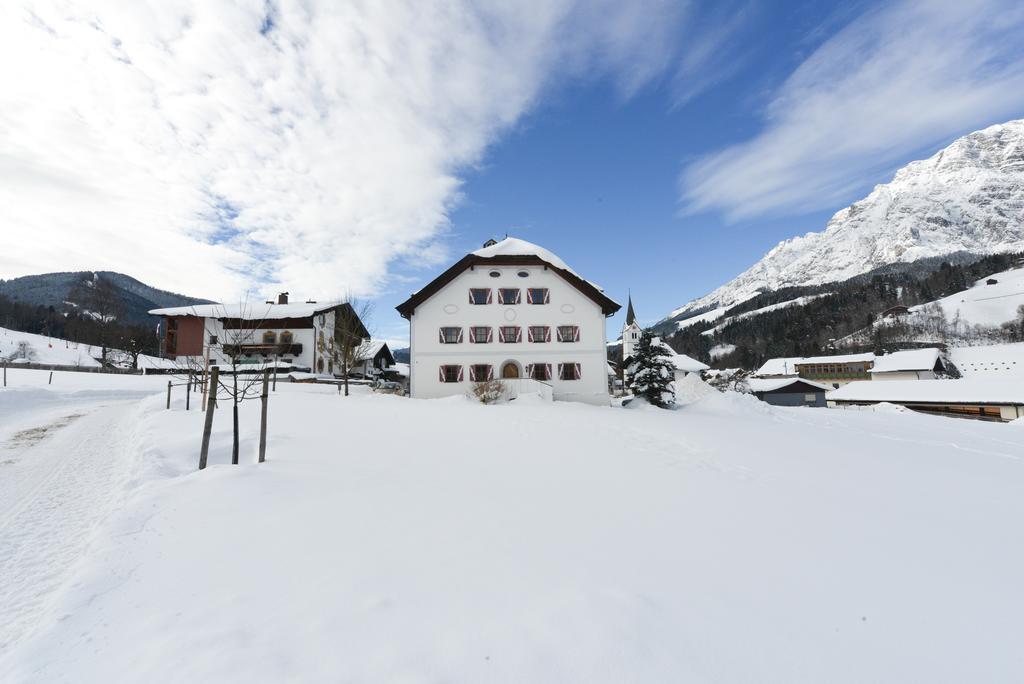 Ansitz Wirtsgut - Familienappartements In Den Bergen Leogang Esterno foto